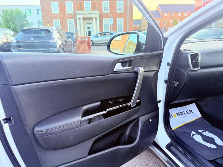 2019 Kia Sportage 1.6 CRDi EcoDynamics+ 4 DCT AWD Euro 6 (s/s) 5dr ESTATE Diesel/Electric Hybrid ...