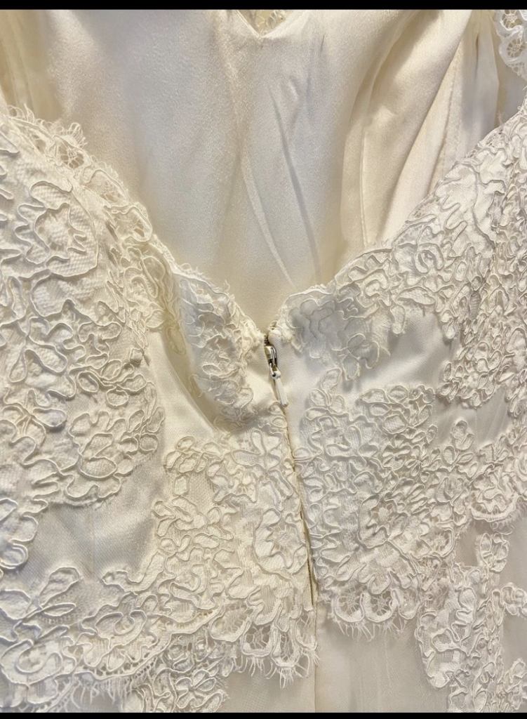 WEDDING DRESS. TEA DRESS STYLE size 12