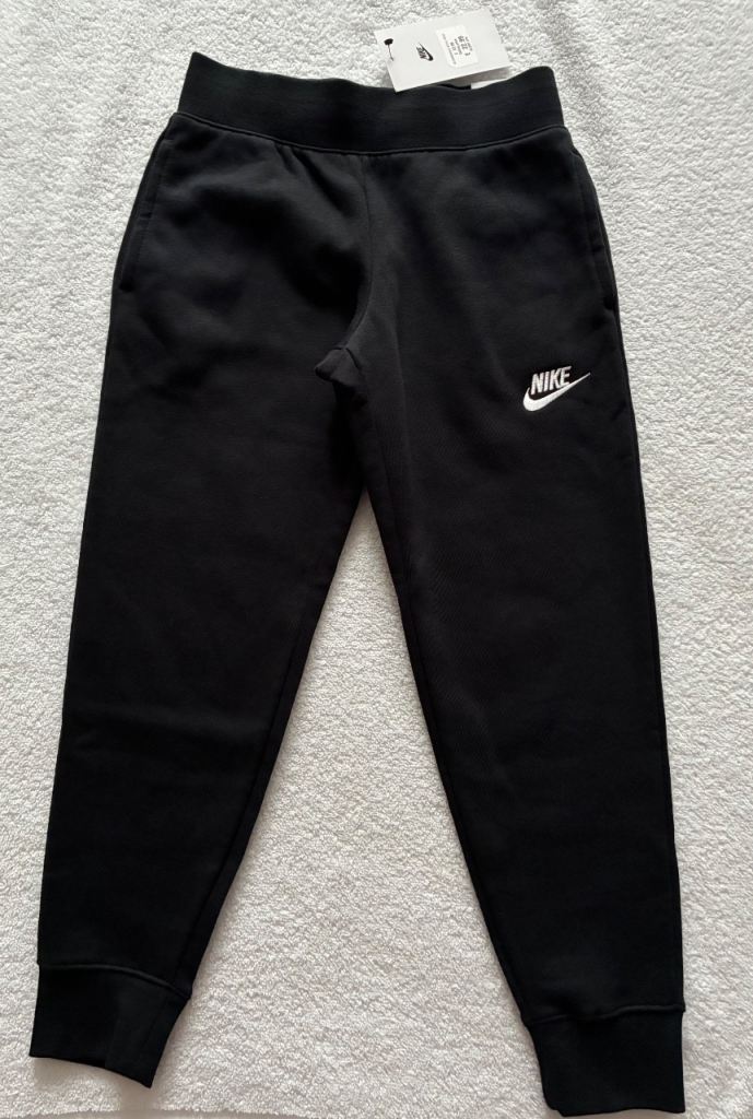 BNWT Boys Nike Joggers 5 - 6 Years