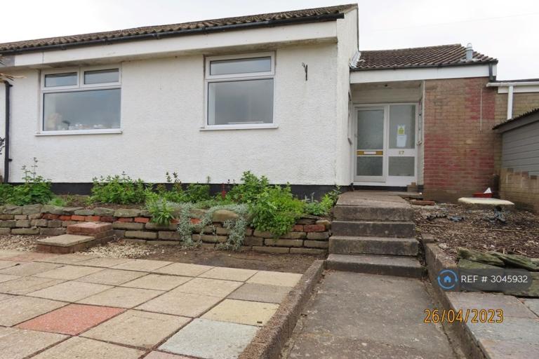 3 bedroom house in St. James Close, Maesycwmmer, Hengoed, CF82 (3 bed) (#3045932)