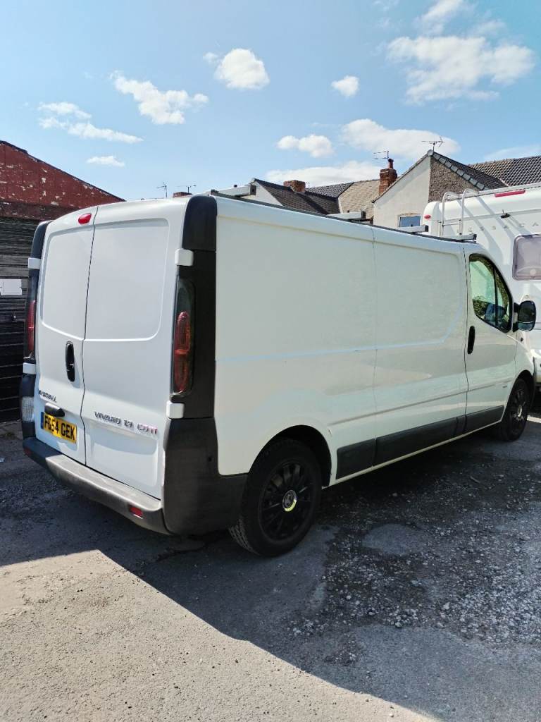 Vauxhall vivaro LWB 1.9 cdti