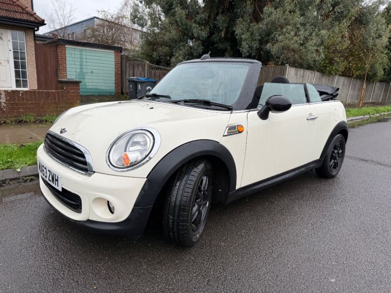 Mini Convertible, 2013, Manual, 1598 (cc), 2 doors