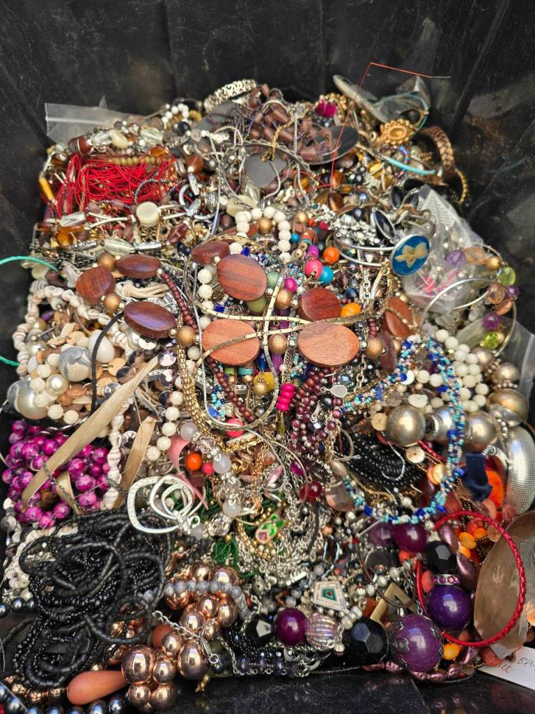 2kg costume jewellery joblot