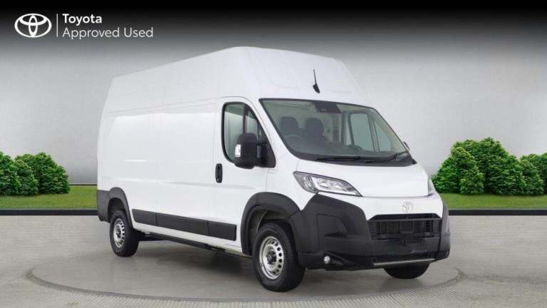  Toyota PROACE MAX 42 110kWh Icon Long Panel Van 5dr Electric Auto L3 H3 (272 ps) Electric Automatic