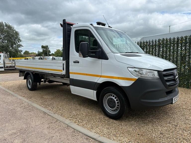 2022 Mercedes-Benz Sprinter 3.5t Progressive Chassis Cab CHASSIS CAB DIESEL Manual