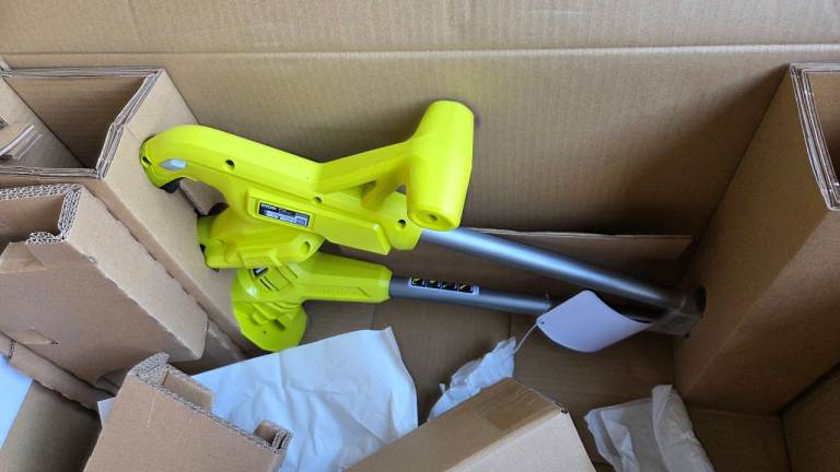 Ryobi grass trimmer 23cm bare tool