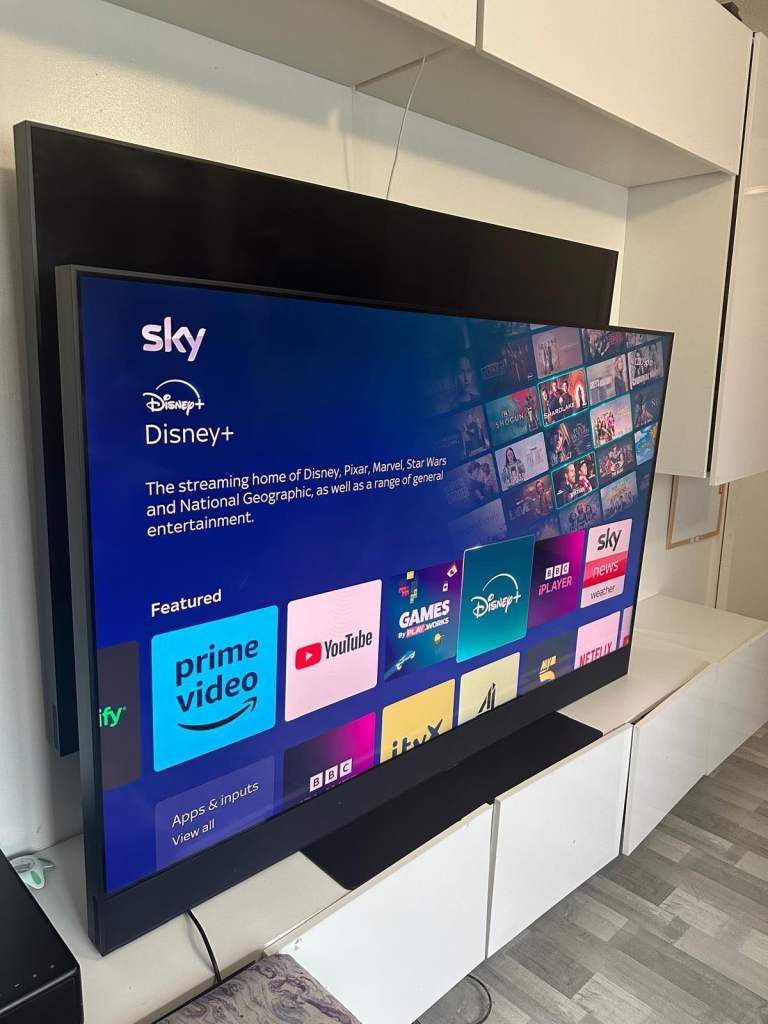 65” Qled 4K Ultra HD HDR SKY GLASS SMART TV (Delivery Available) 