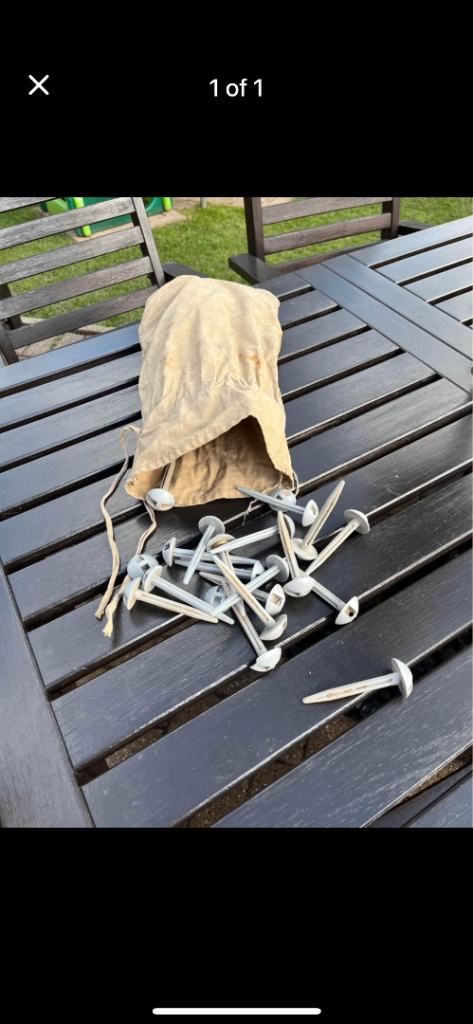 Ground sheet pegs x34 