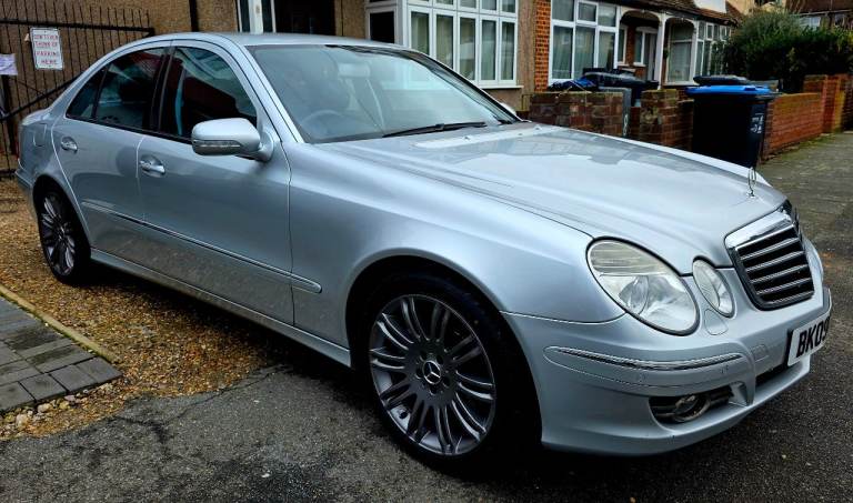 Mercedes-Benz E320 2009 cdi sport auto – full history, mostly mercedes, immaculate condition