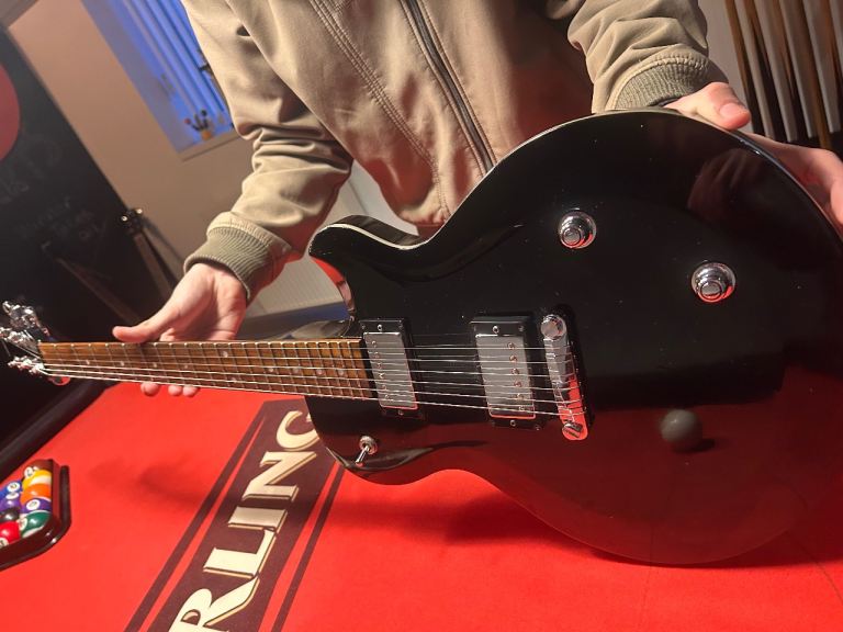 Guitar and bass offers only nothin silly