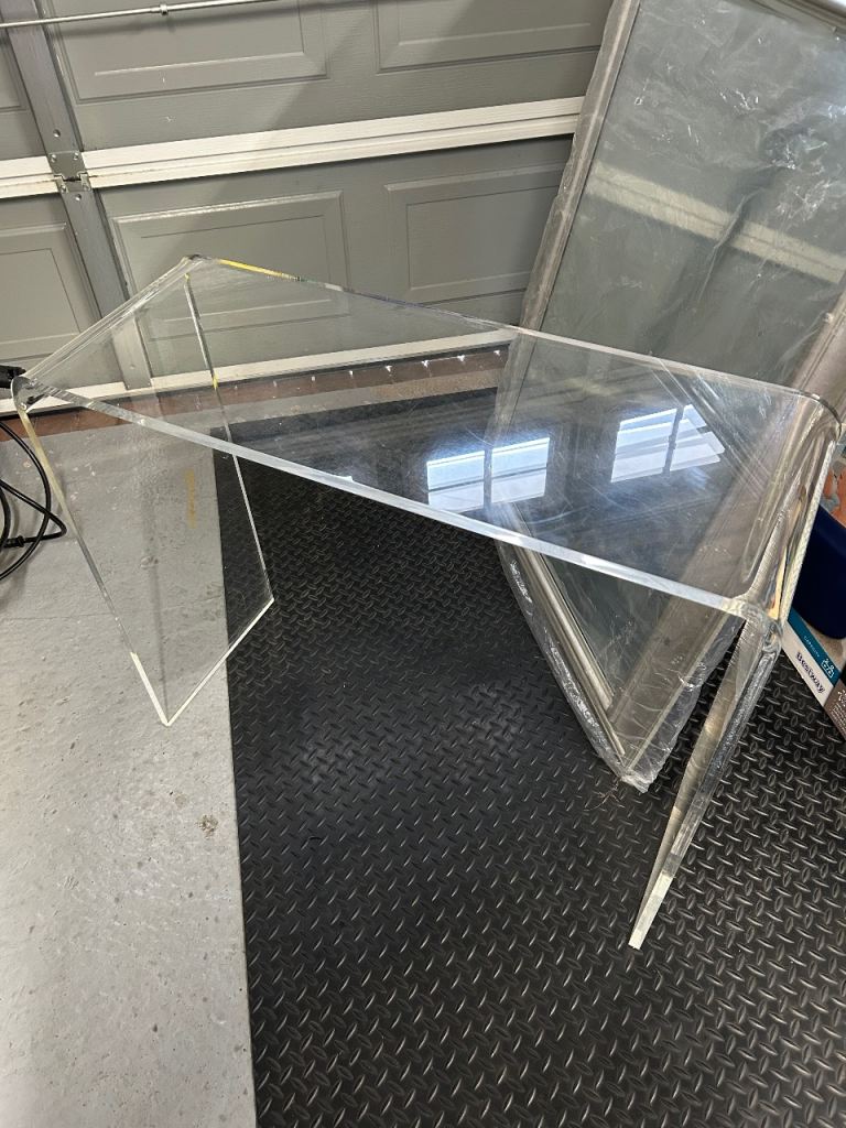 Clear Acrylic Coffee Table – Good Condition