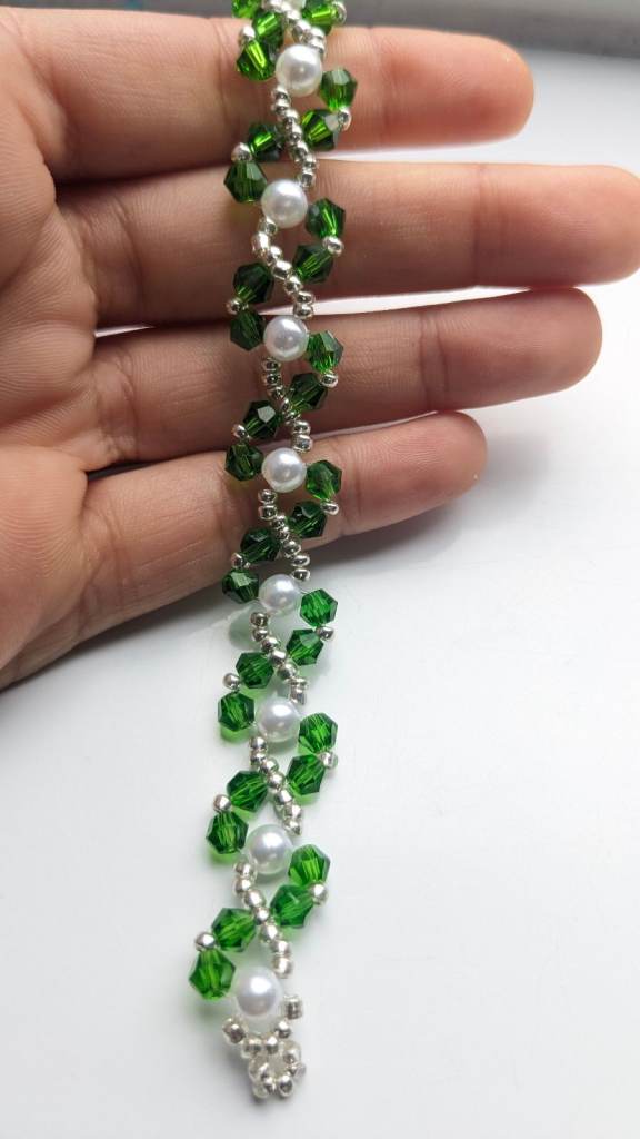 Lovely Handmade Green Crystal and Pearl Bracelet