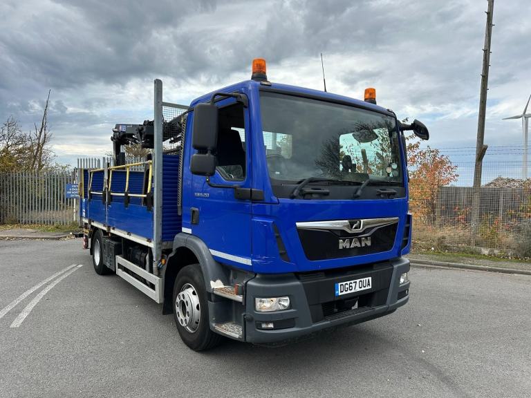 2017 MAN TGM 15-250 crane lorry rear mount brick crane 