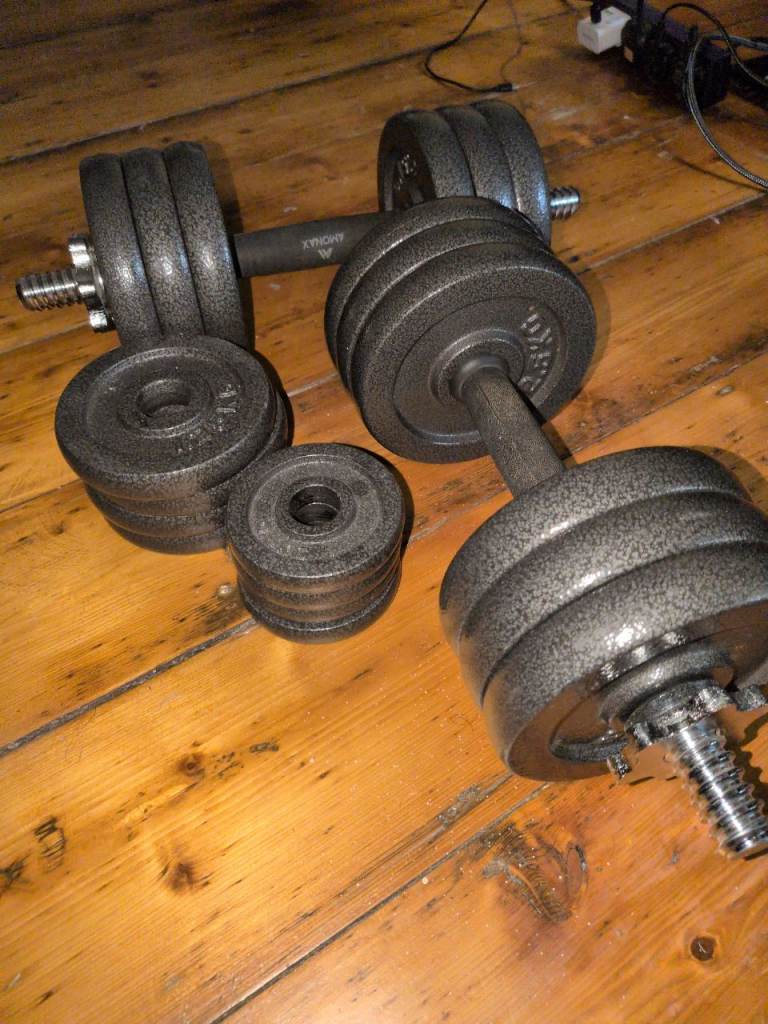 2x 20kg Dumbbells, Metal Plates