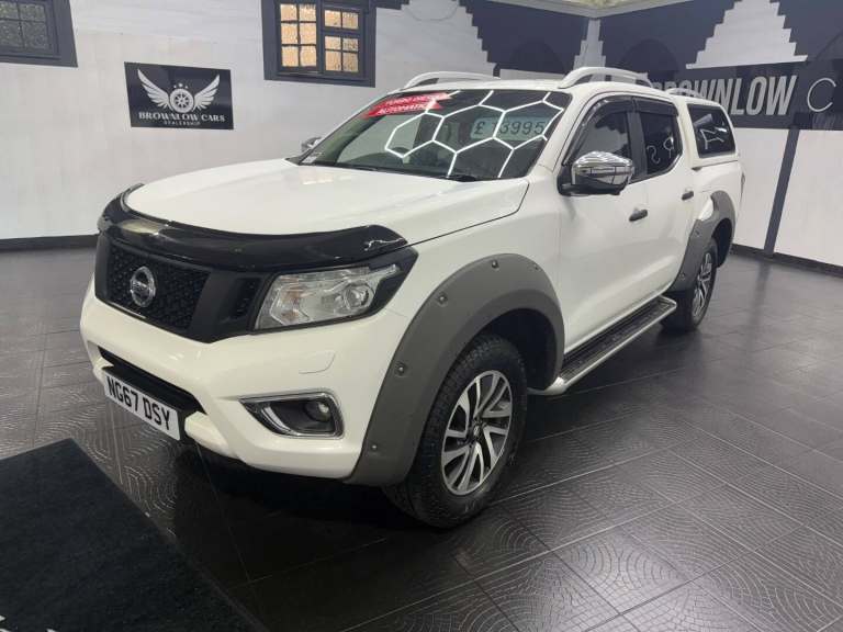 Nissan Navara Double Cab Pick Up Tekna 2.3dCi 190 4WD Auto Diesel