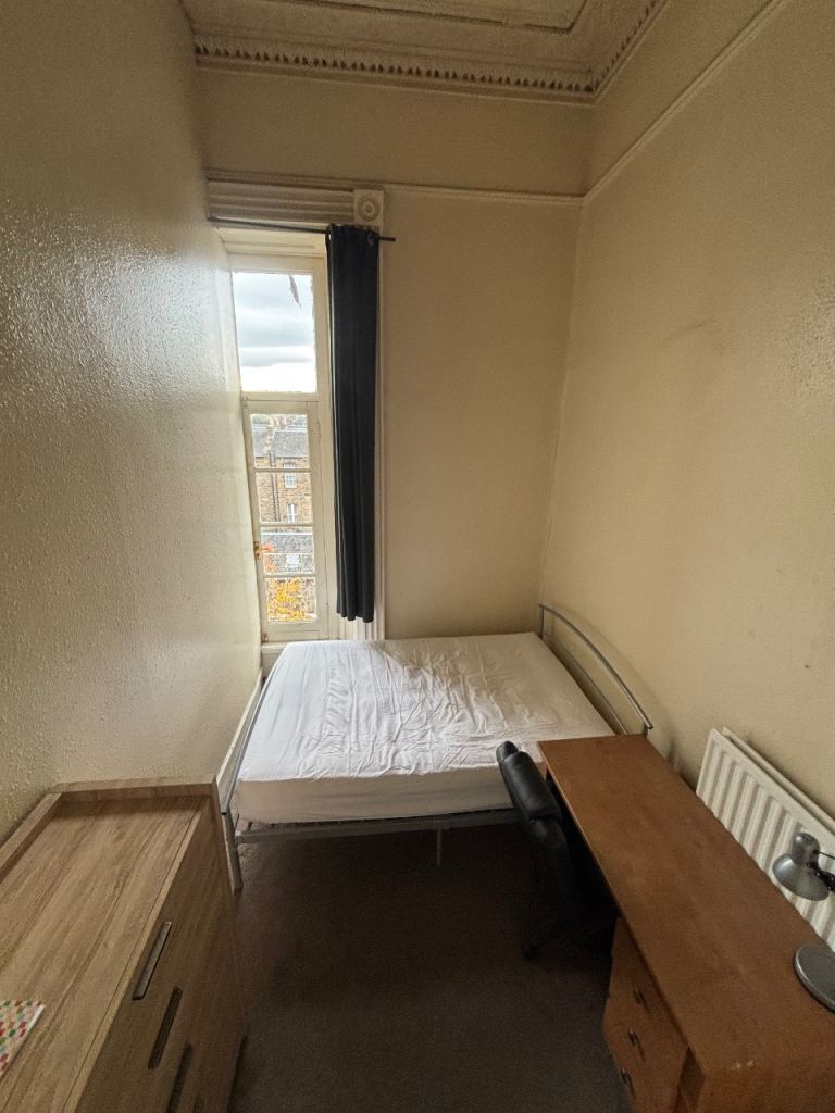 City Centre, en-suite room with ALL BILLS, CT, wifi INC !  Elm Row
