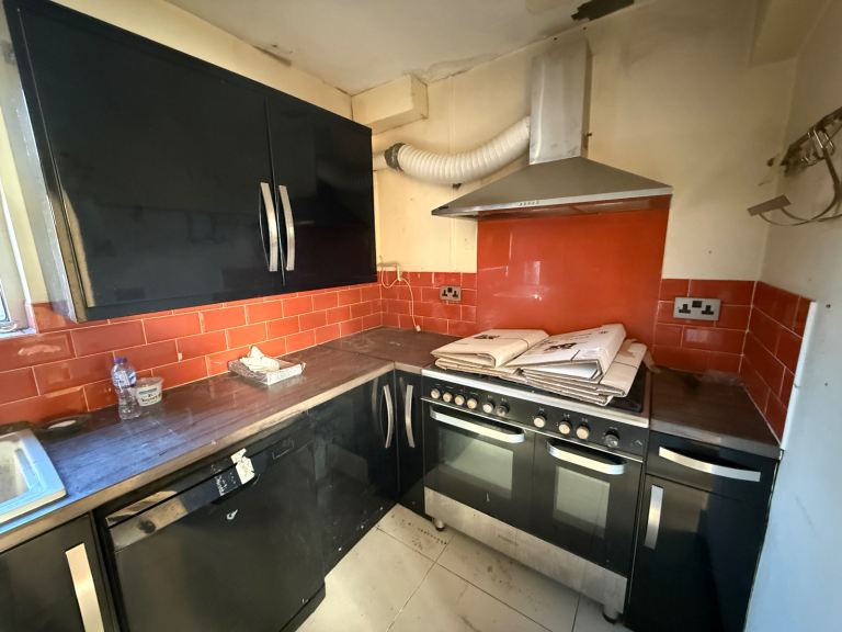 Kitchen Units & Worktop - For Sale