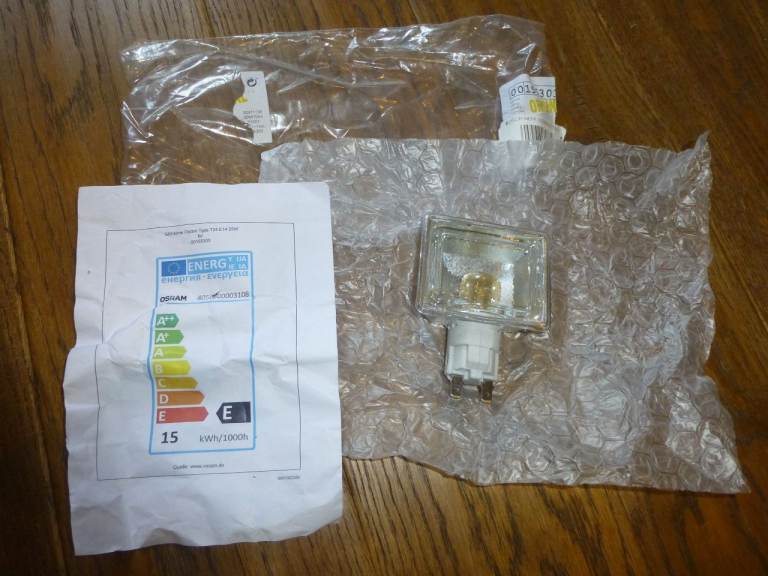 Brand new Replacement bosch Siemens Neff oven lamp assembly part  155303