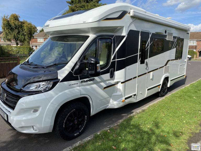 BENIMAR MILEO 282 - REAR LOUNGE - DROP DOWN BEDS - LEVELLERS - WIFI - HAB AIRCON