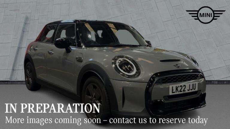  MINI Hatch 2.0 Cooper S Classic Hatchback 5dr Petrol Steptronic Euro 6 (s/s) (178 ps) Petrol Aut...