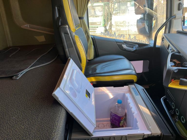 Volvo FH 16 DOUBLE DRIVE 650 EURO 6 HEAVY HAULAGE TRACTOR UNITS....CHOICE OF 4 