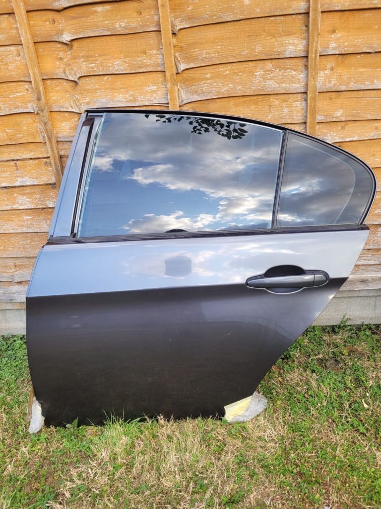BMW 3 E90 Left rear door/A22 sparkling graphite