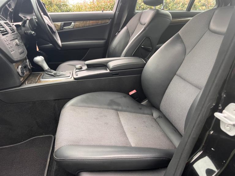 2009 Mercedes-Benz C Class C220 CDI BlueEFFICIENCY Sport 4dr Auto SALOON Diesel Automatic