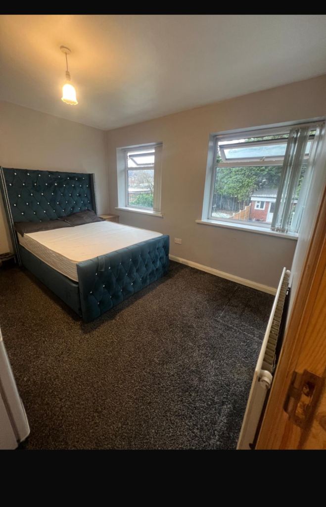 Large room to let