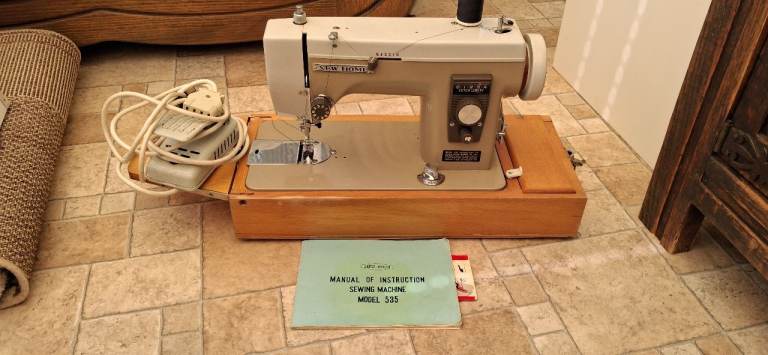 Sewing Macine New Home Model 535.