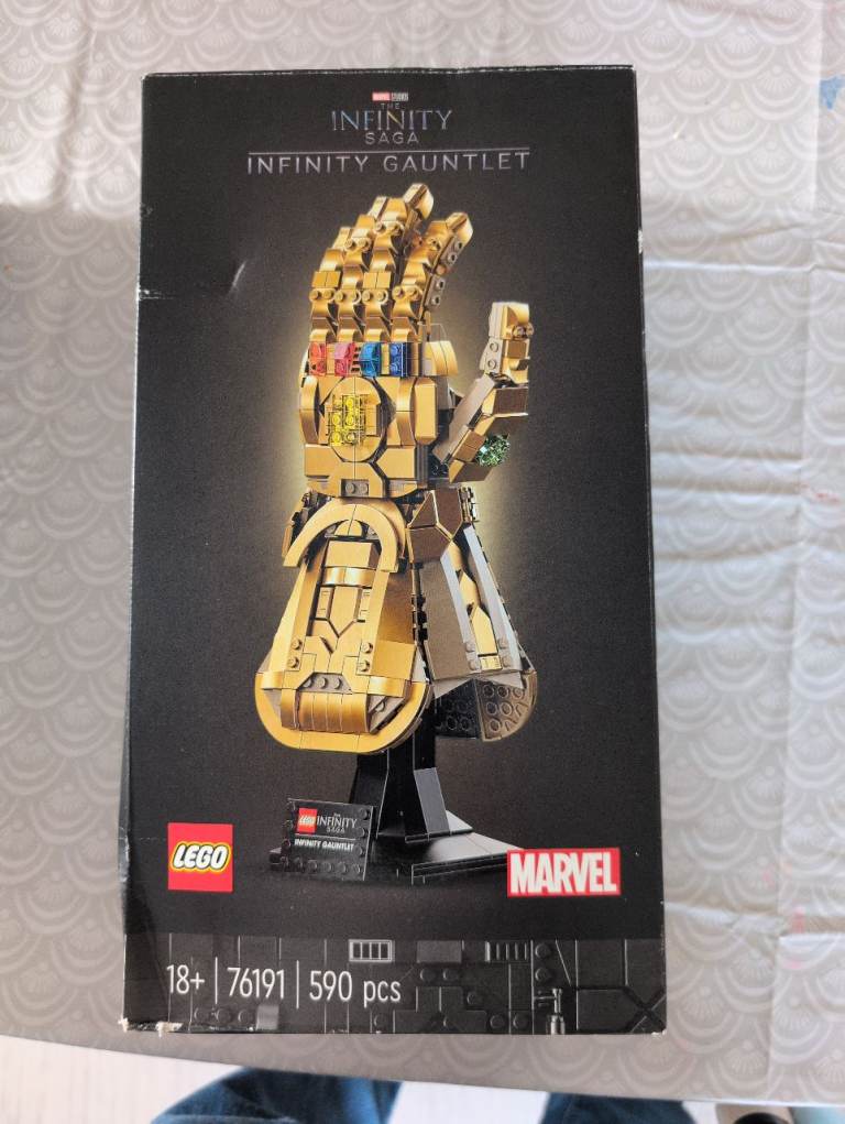 Infinity gauntlet 18+ Lego set