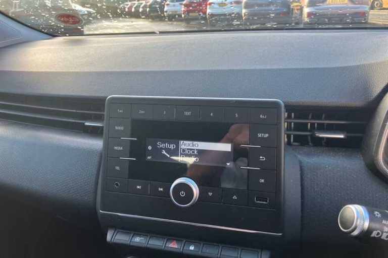 2020 Renault Clio 1.0 SCe 75 Play 5dr HATCHBACK PETROL Manual