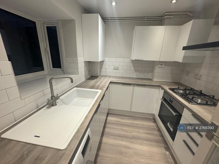 2 bedroom house in Linnet Mews, Balham, London, SW12 (2 bed) (#2768393)