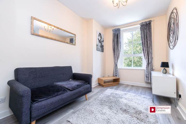 Bethnal Green E2 : Amazing 1 Bed Apartment : AVAILABLE NOW !!!