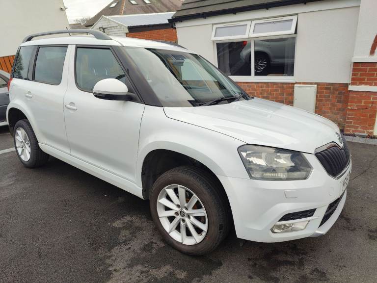 2015 SKODA YETI 1.6 TDI SE - HPI CLEAR - £35 TAX - 1 PREV OWNER