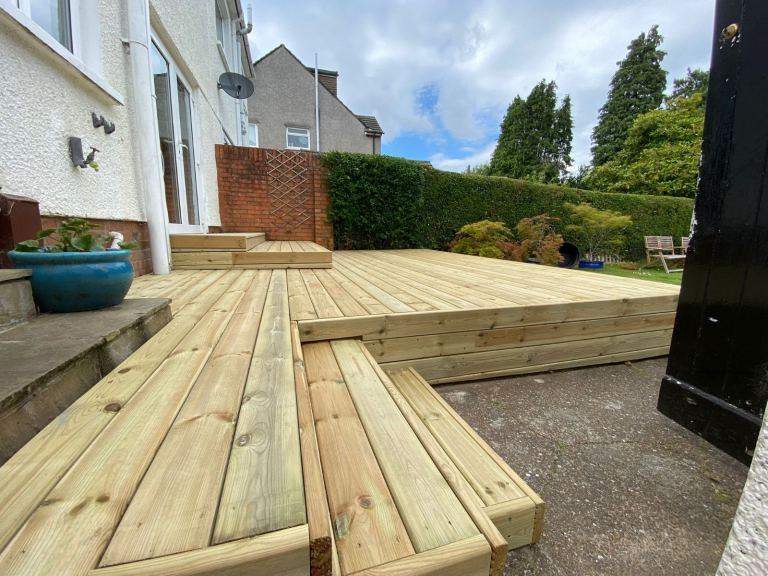 Barkers Fencing - Garden Fences, Fence Repair, Decking & Patio, Garden Rooms & Pergolas
