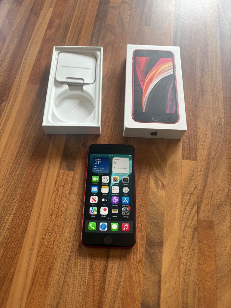 iPhone SE 2nd gen 64GB (Red) - boxed and in great condition