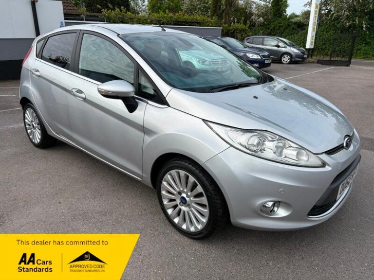 Ford Fiesta TITANIUM AUTOMATIC