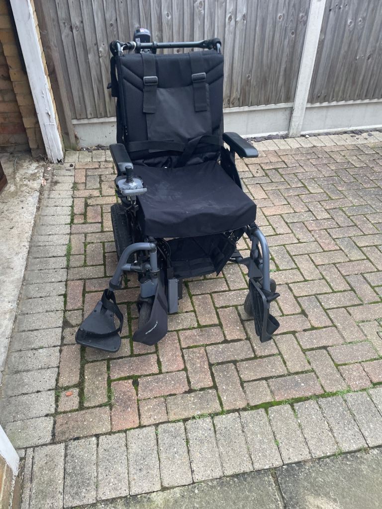Electric wheelchair