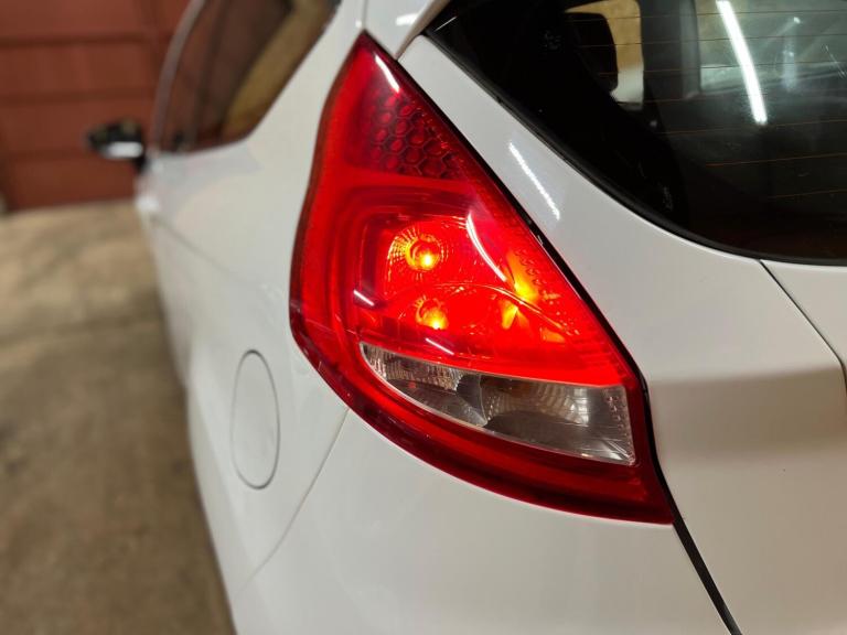 2011 Ford Fiesta 1.4 Zetec 3dr HATCHBACK PETROL Manual