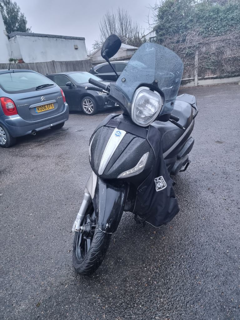 2015 PIAGGIO BEVERLY ST350 in excellent condition, 12k miles