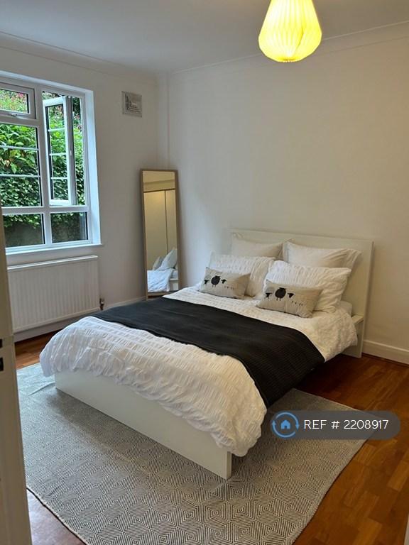 2 bedroom flat in Edge Hill Court, London, SW19 (2 bed) (#2208917)