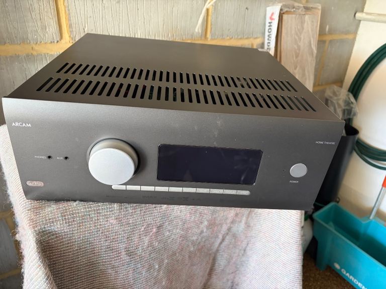 ARCAM AVR 10  home cinema amp. 