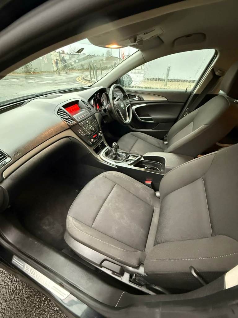 Vauxhall, INSIGNIA, Hatchback, 2012, Manual, 1796 (cc), 5 doors