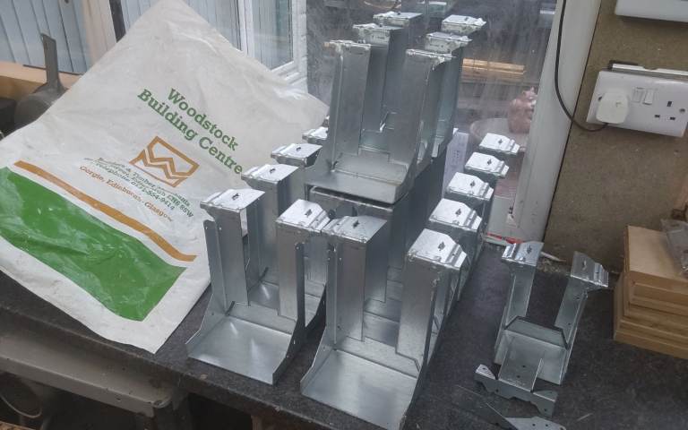 New Galvanised Joist Hangers – Various Sizes Available