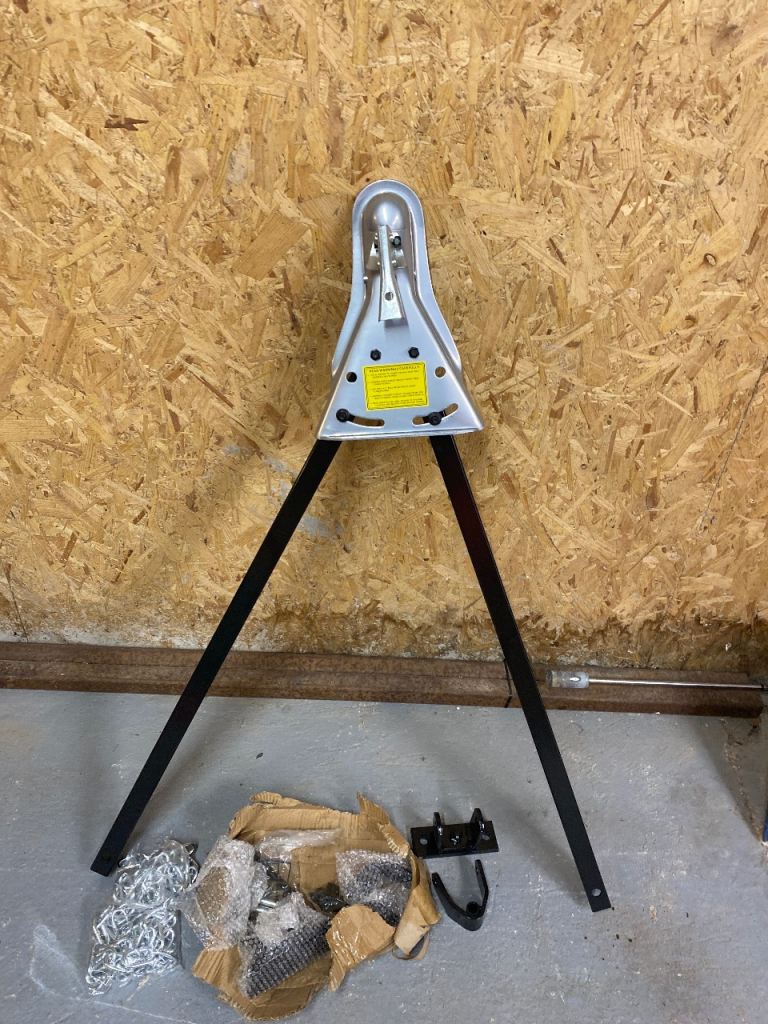 Good Condition Car Towing A-Frame / Vehicle Recovery Kit