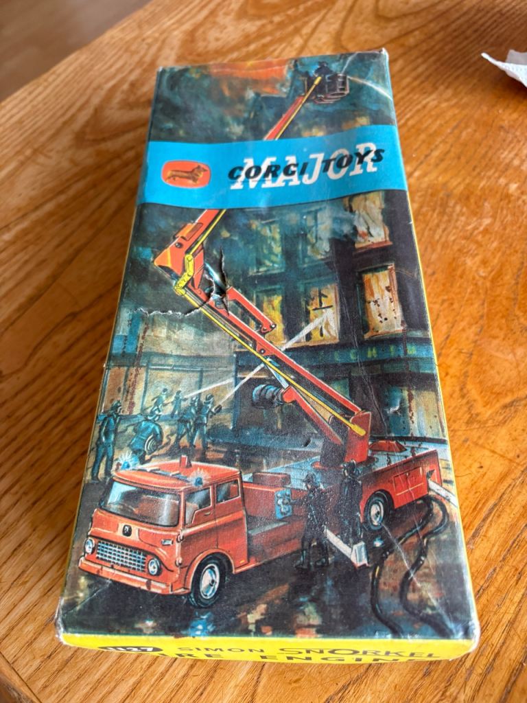Corgi Toys Simon Snorkel Fire Engine 1127 – Boxed, Good Condition
