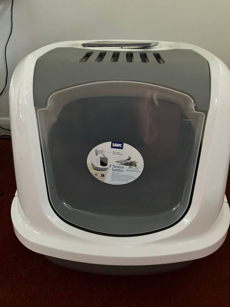 Cat litter box