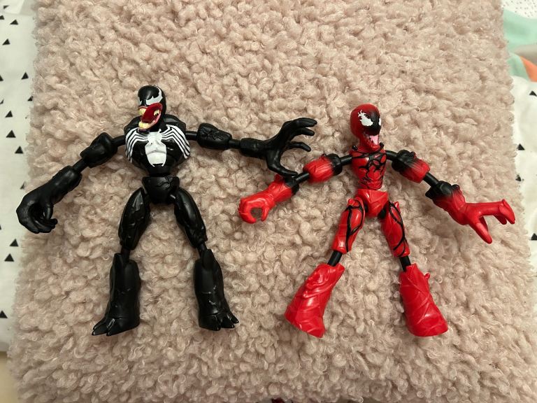 Venom and carnage flex and bend figures 