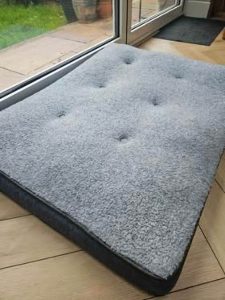 Wainwright's Extra Support Quilted Dog Bed