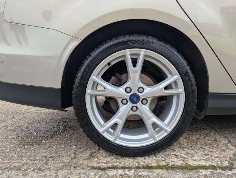 FORD FOCUS 2.0 TITANIUM X FULL SERVICE HISTORY NEW CAMBELT KIT LOVELY CONDITION